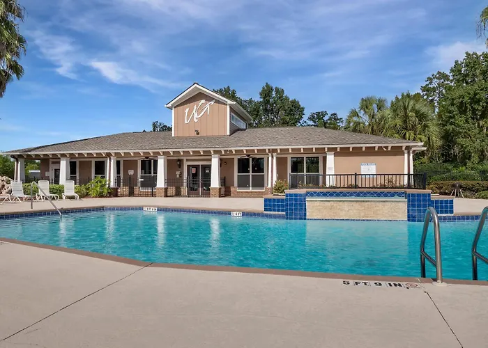 Ferienhaus Fsu Base! Poolside Retreat 3 Mi To Campus